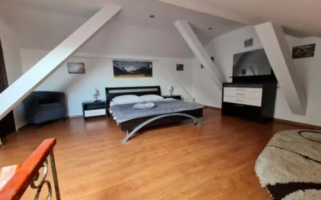 Casa Aryan