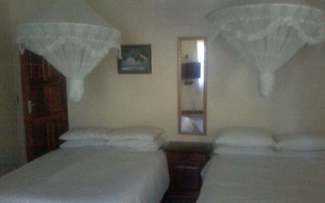 Mopani Lodge