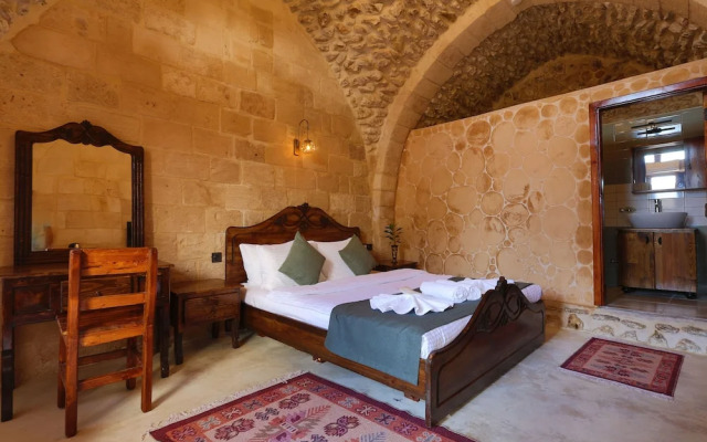 Aryan Otel