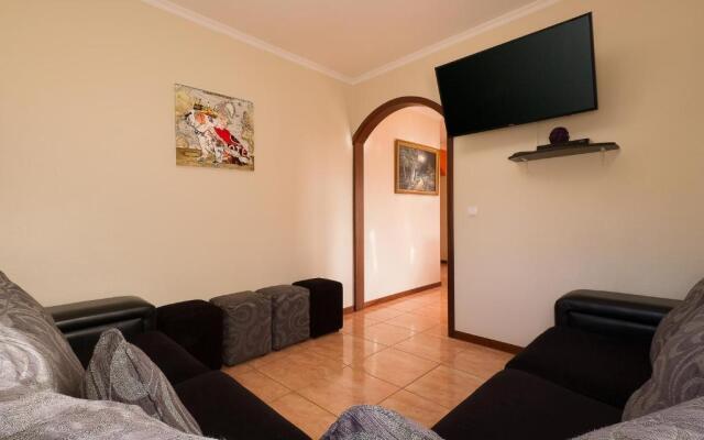 Paradise House Calheta