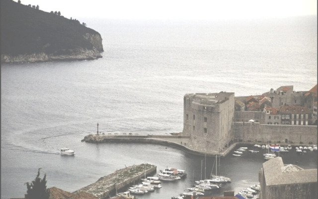 Sea View West Room With Bath, Kitchen, Yakuzzi on Terrace
