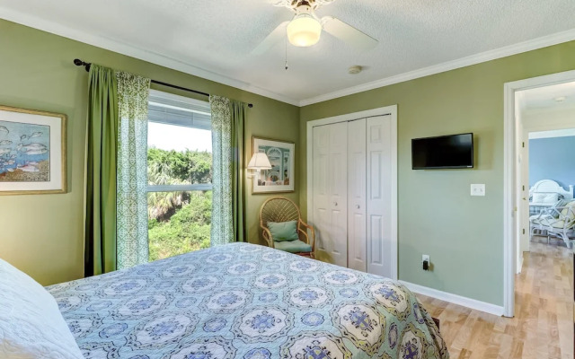 Redecorated Pet Friendly Home by RedAwning