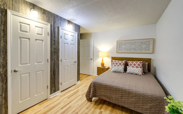 Pet-friendly Pigeon Forge Home w/ Deck!