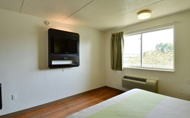 Motel 6 Danvers, MA - Boston North