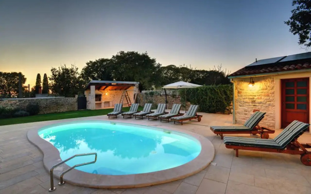 Holiday Home in Golas With Private Pool