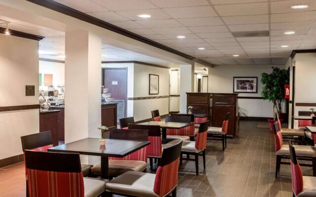 Comfort Suites - Near The Galleria