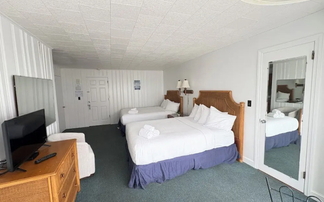 Harris Sea Ranch Beach Hotel