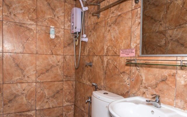 OYO 890 Hotel RK Cahaya