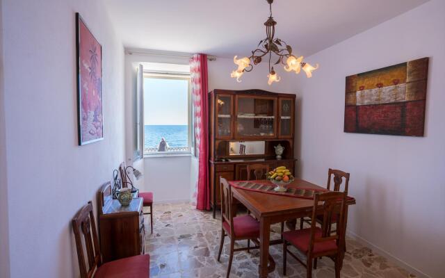 SR-I754-CIRC6AT_X - Maniace sea view apartment