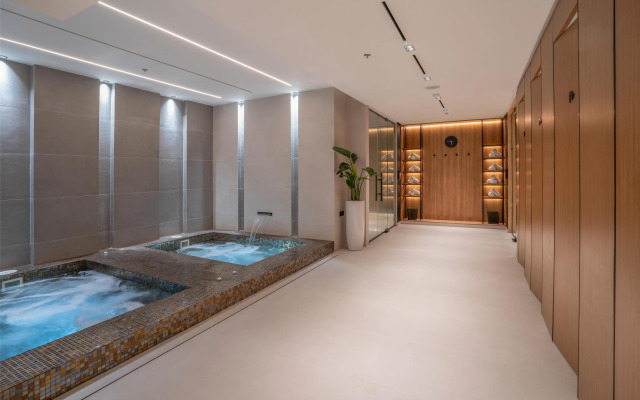 The Diplomat Radisson BLU Hotel, Residence & Spa