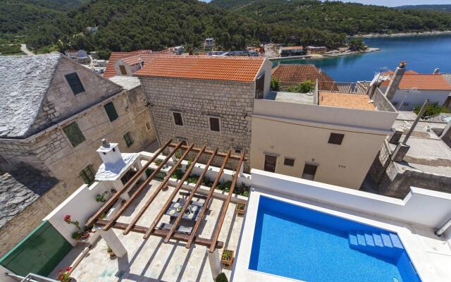 Modern Villa in Povlja With Pool