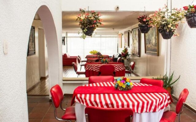 CM House - Hotel Moreno