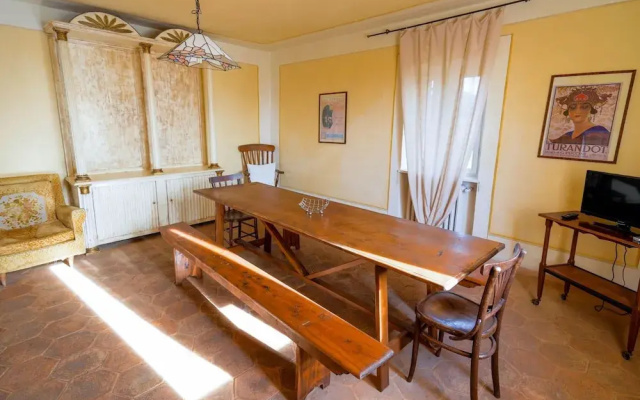 Nice Farmhouse in Asciano With Shared Pool