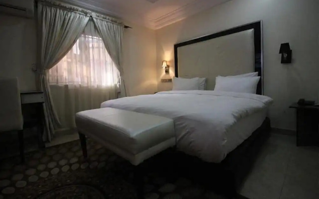 Adsuit Hotel Calabar