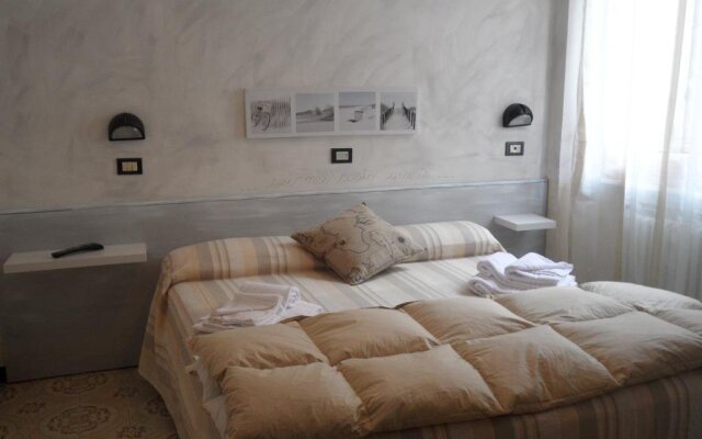 Hotel Elena Noli