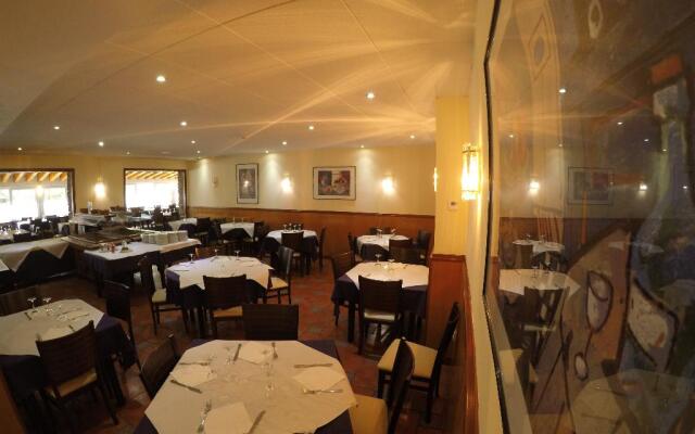 Somriu Hotel Vall Ski