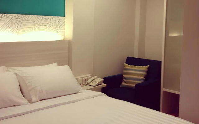 ZEN Rooms Pasar Ikan Losari – Guest Rooms – Makassar