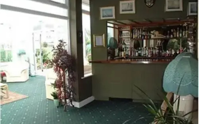 Water Garden Hotel