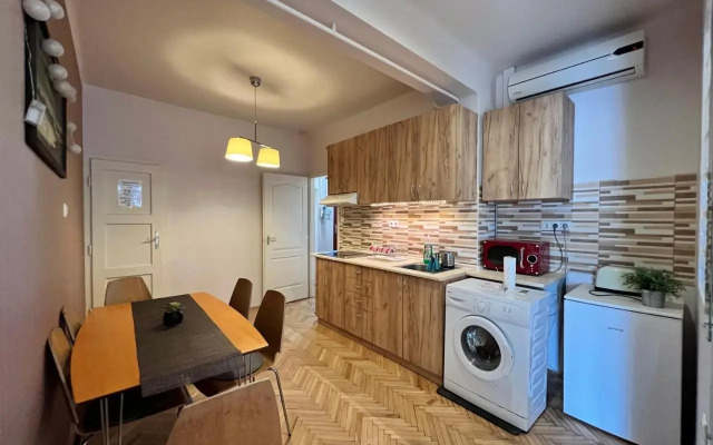 Bartók Apartment