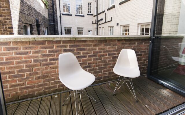 Bright Baker Street Apartment - AZS