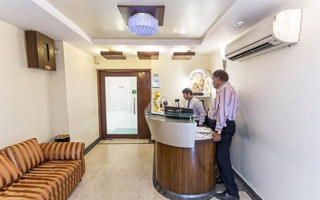 Fabhotel Poco Loco