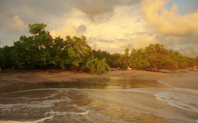 Hotel Playa Negra