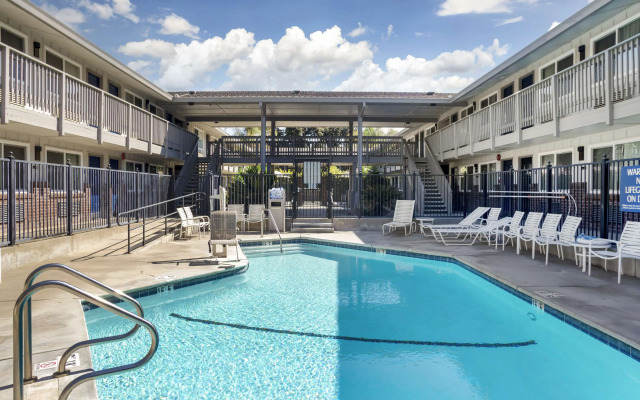 Best Western Shadow Inn