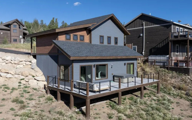 Scenic Perch 2 Bedroom Home
