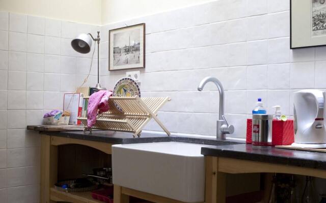 Bed & Apartment Singel 96