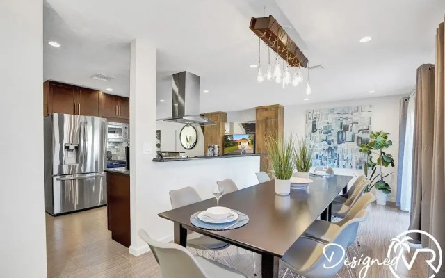 Stunning Waterfront 3BR with Heated POOL