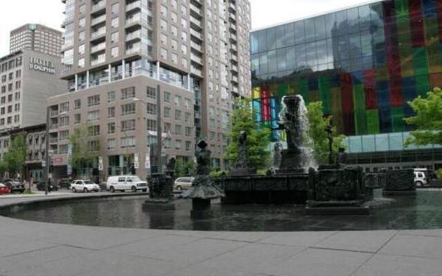 Hotel Le Dauphin Montreal Centre Ville
