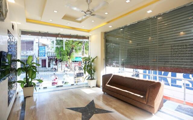 OYO 9565 Hotel New Shiv Murti