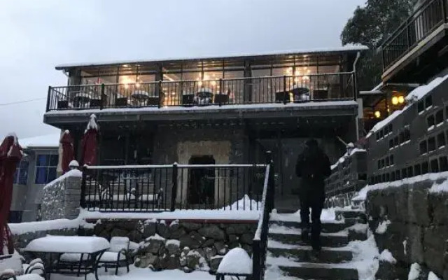 Yinju Shanshui Holiday Hotel