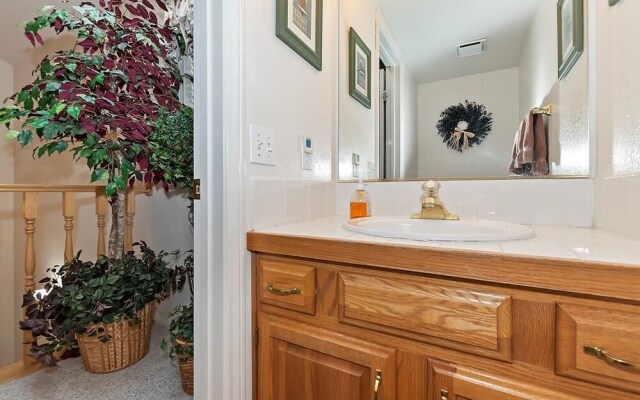 079 Golf and Ski Home