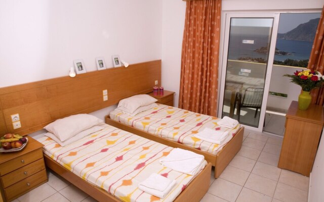 Hotel Pantheon, Kefalos