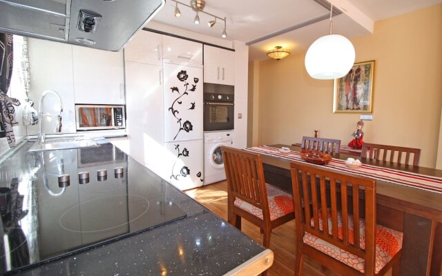 Apartamentos la Reina