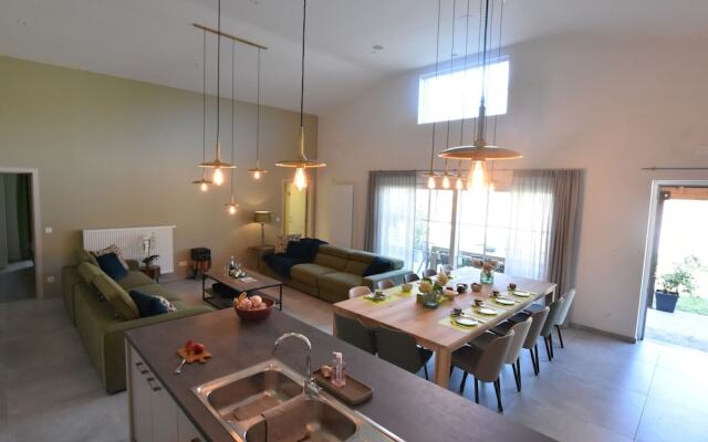 Tasteful Holiday Home in Sijsele-brugge With Garden