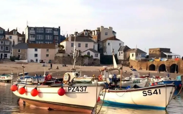 Period Living in Hayle