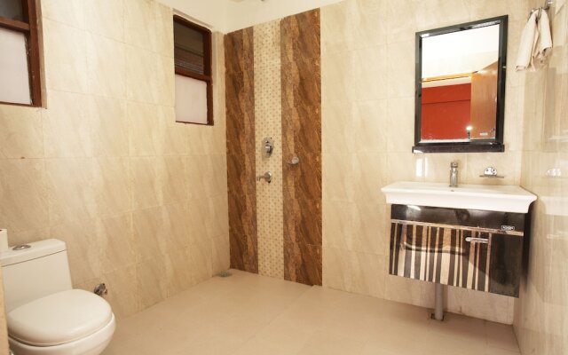 Sauraha Holiday Home