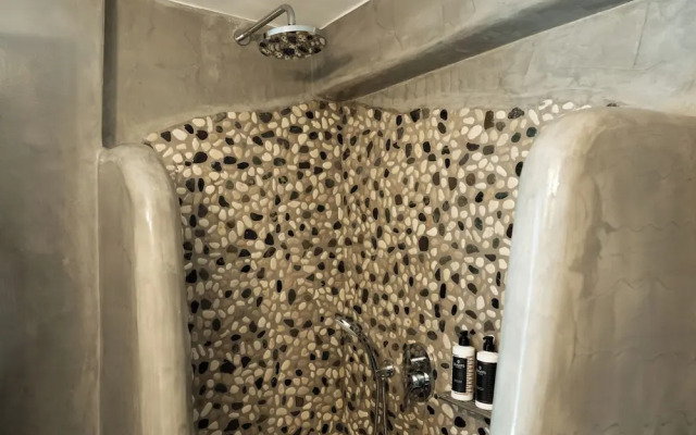 Black Diamond Suites - Adults Only