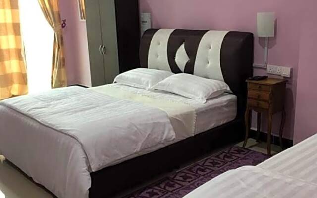 Paka Tamim Seaview Hotel