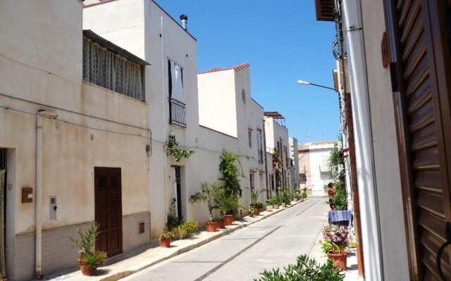 Apartment With 2 Bedrooms in San Vito Lo Capo, With Furnished Terrace