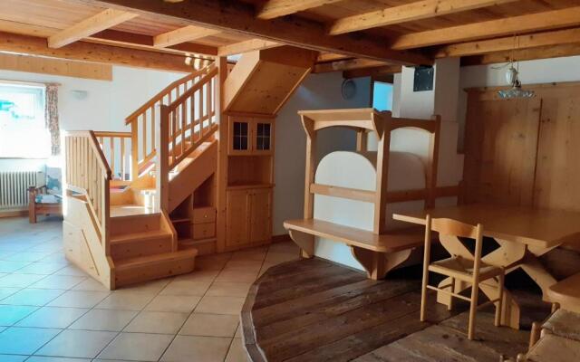 Mandarda stile rustico 6/8 letti