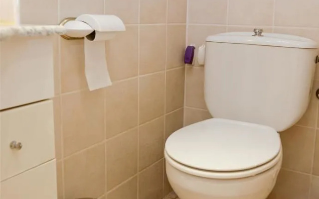 2 Bedroom Condo 02136063 by HomeRez