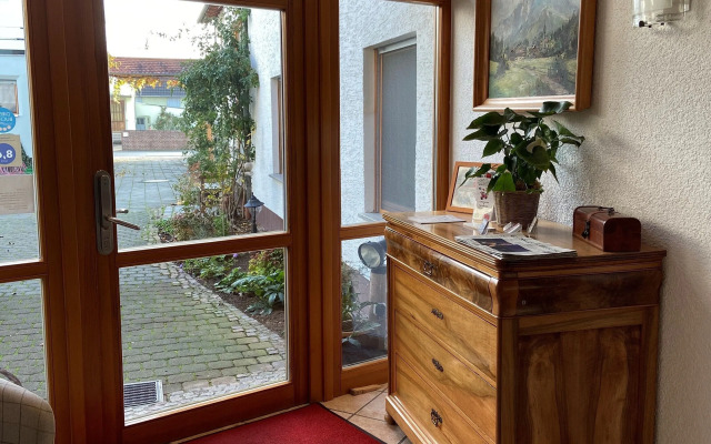 Hotel Riedstadt Bett & Frühstück