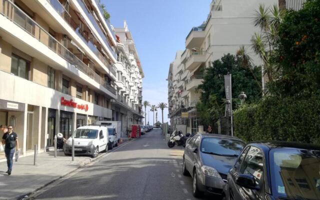 Apartment Palais de France