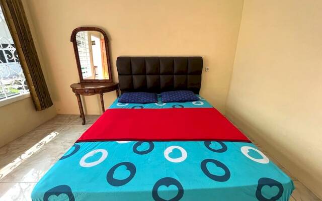 OYO LIFE 92844 Penginapan Cibodas