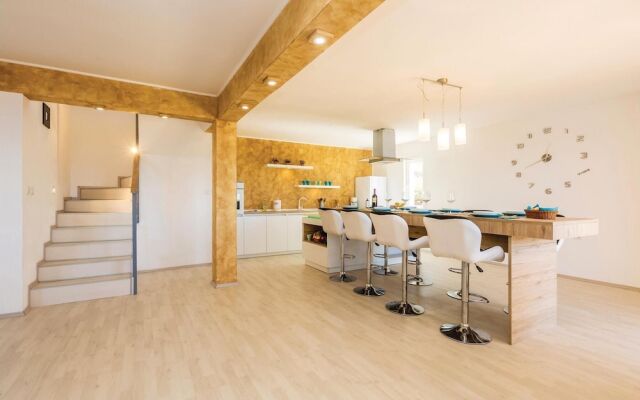 Nice Home in Lukovo with Hot Tub, WiFi & 4 Bedrooms