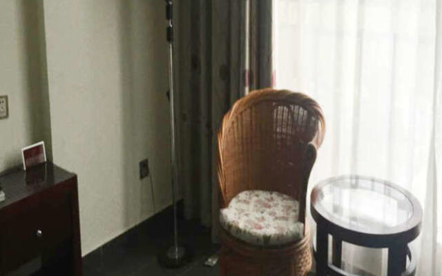 Yading Shanhui Holiday Hotel - Huizhou