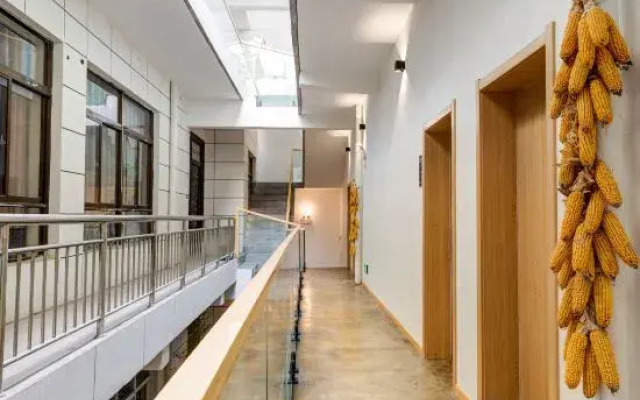 Floral Hotel· ZhuwuQing hotel